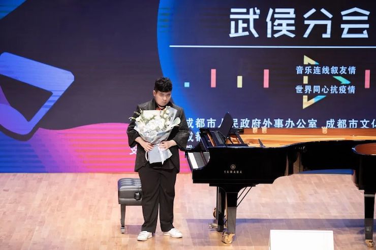 活动报道 | “科技助力，跨越时空”，小鹿纯子携手刘明康共享中日音乐盛宴